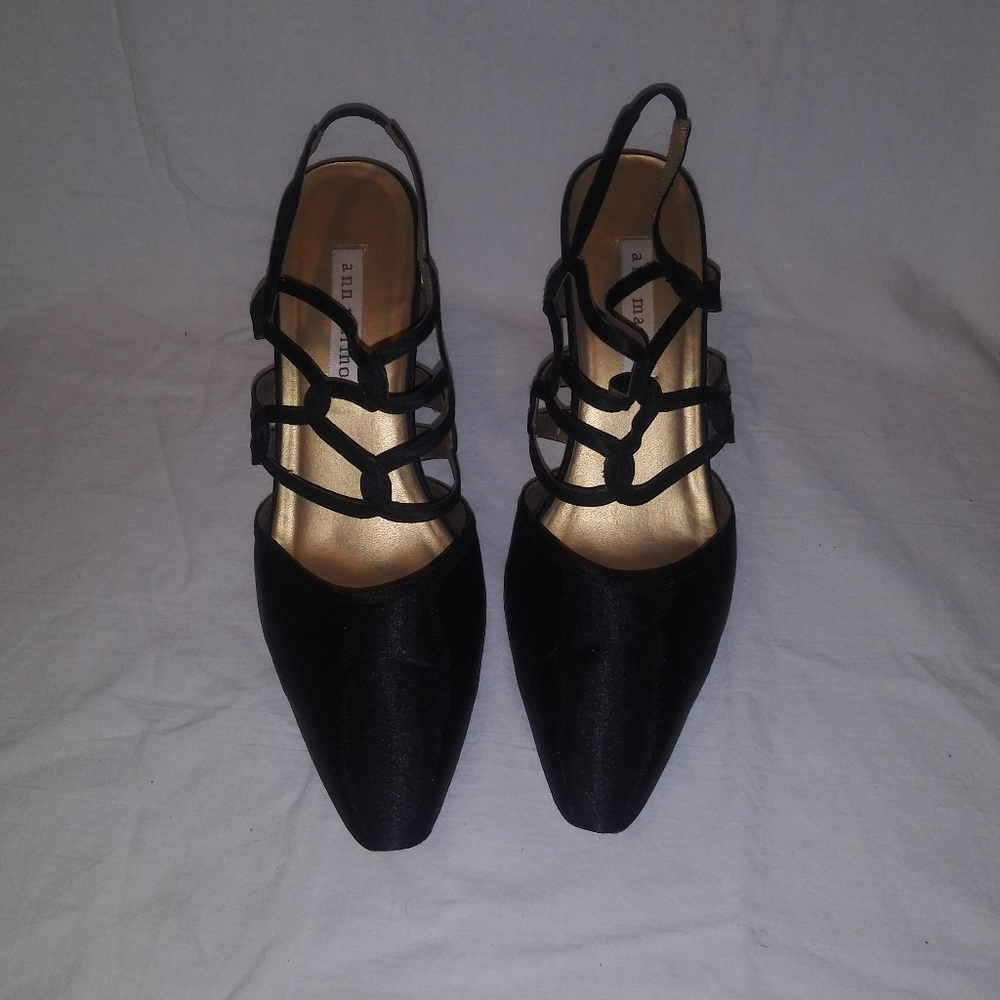 Ann Marino, Black Satin Holiday Pumps